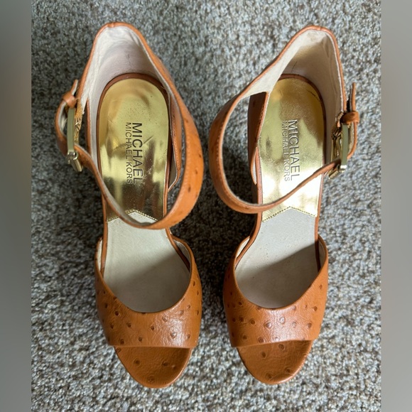 Michael Kors Women's Wedge Heel Orange Ostrich Ankle Strap Open Toe - Size 7.5 - Picture 3 of 10